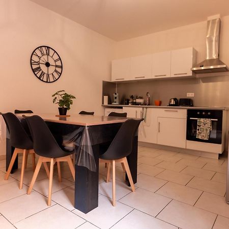 Appartement Tout Equipe Pour 6 Personnes A 15Min Des Plages 贝济耶 外观 照片