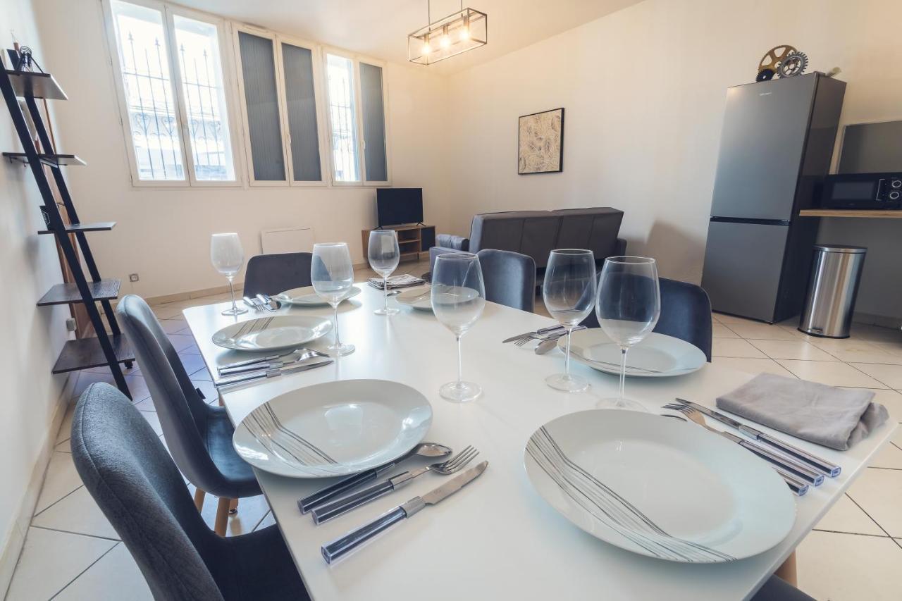 Appartement Tout Equipe Pour 6 Personnes A 15Min Des Plages 贝济耶 外观 照片