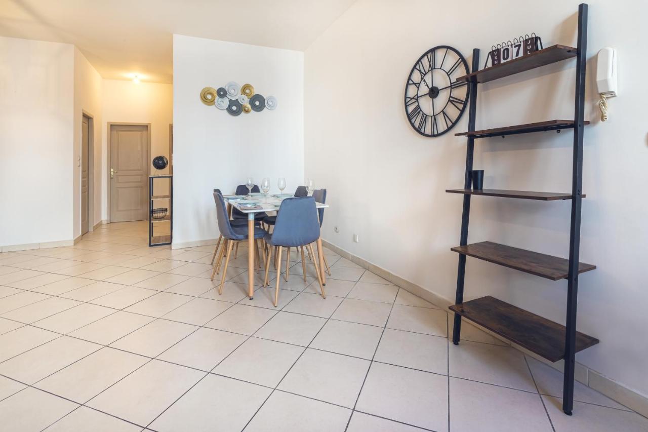 Appartement Tout Equipe Pour 6 Personnes A 15Min Des Plages 贝济耶 外观 照片