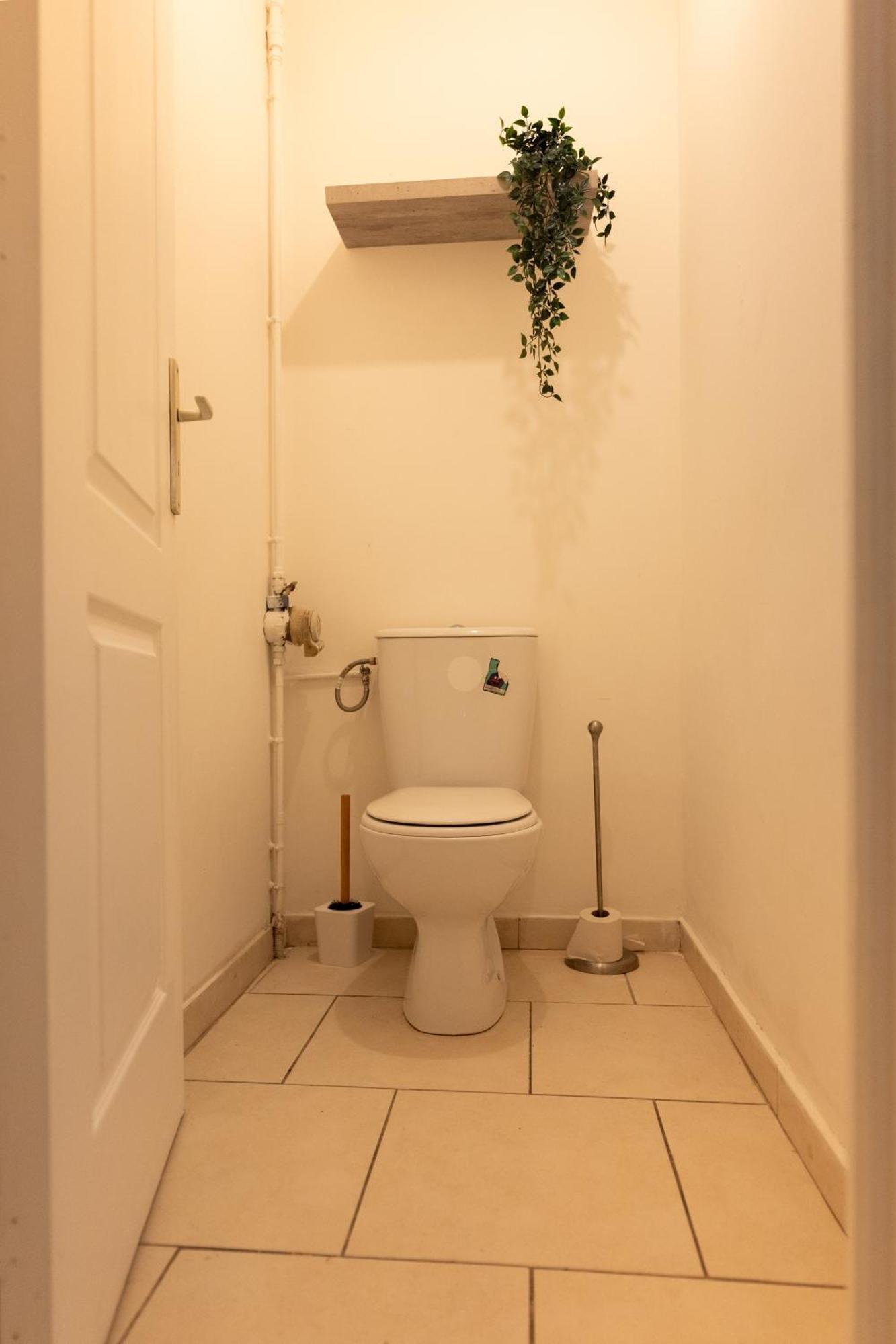 Appartement Tout Equipe Pour 6 Personnes A 15Min Des Plages 贝济耶 外观 照片