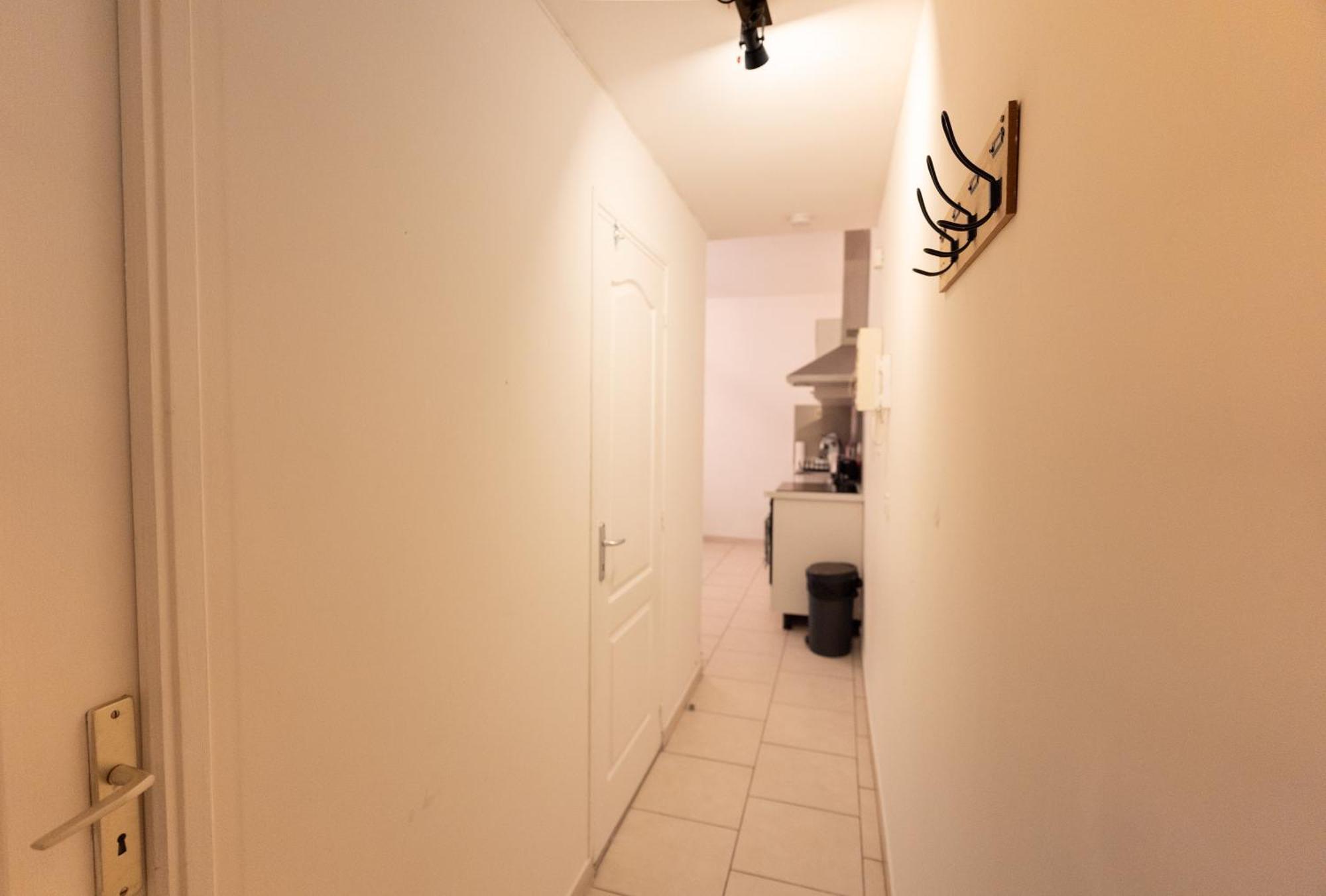 Appartement Tout Equipe Pour 6 Personnes A 15Min Des Plages 贝济耶 外观 照片