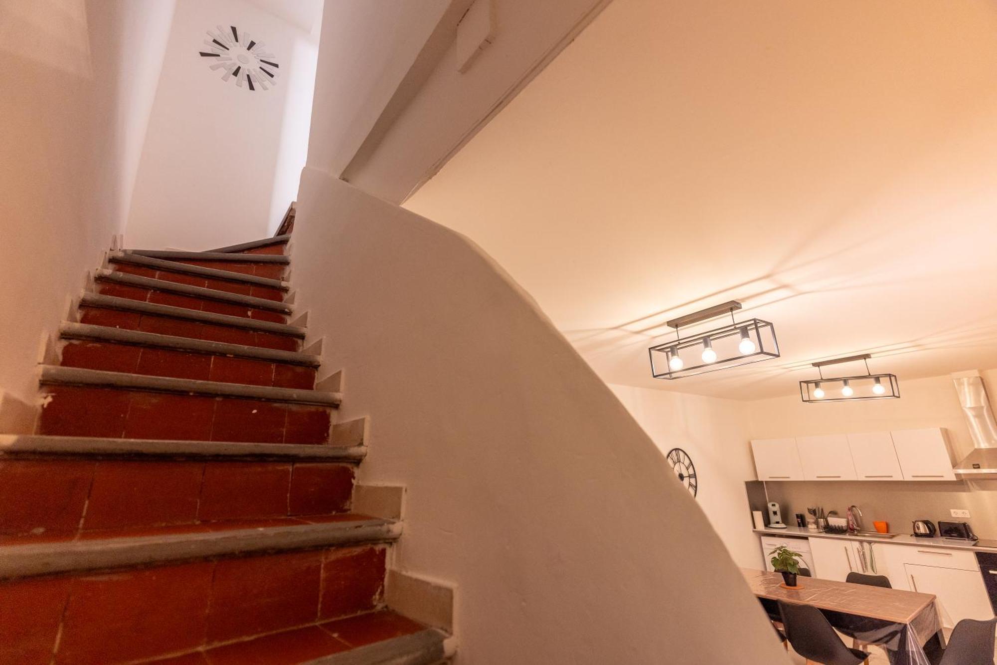 Appartement Tout Equipe Pour 6 Personnes A 15Min Des Plages 贝济耶 外观 照片